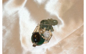 spilla in argento con sfera quarzo bianco,elefante giada nefrite,agata verde e ossidiana arcobaleno
